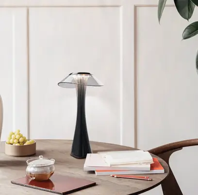 Slimmad portabel bordslampa - Svart