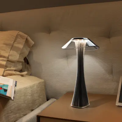 Slimmad portabel bordslampa - Svart
