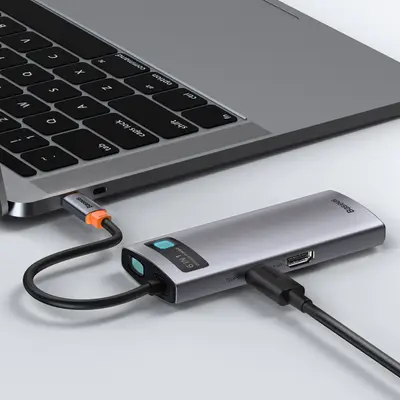 Baseus Metal Gleam 6-i-1 USB-C Hubb till dator