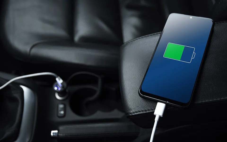 Small 960x960car phone ch -