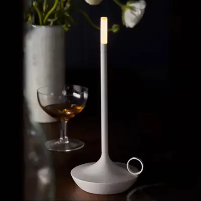 Bordslampa vintage design vit