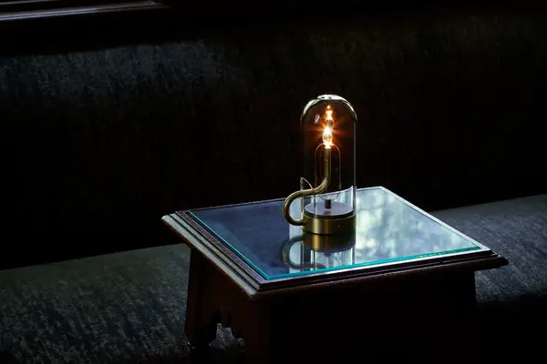 Bordslampa chamberstick design laddningsbar
