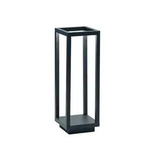 Bordslampam modern tower lantern