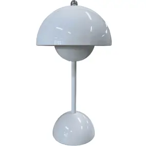 Svamplampa Flower Bud – White LED Bordslampa